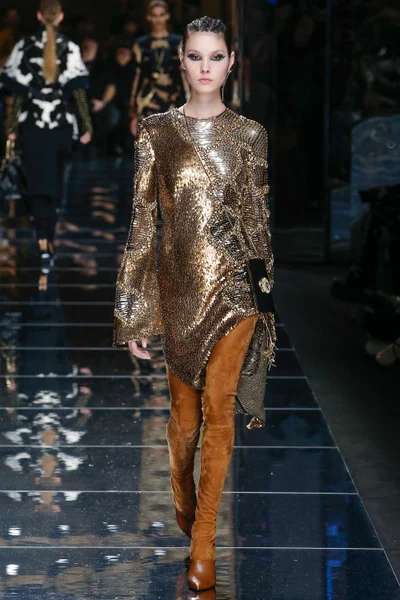 Look 46